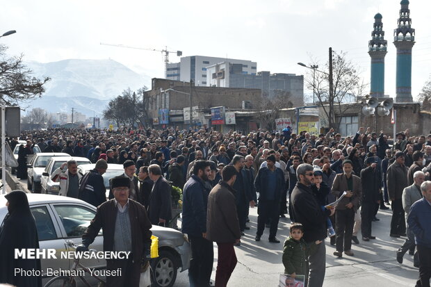 راهپیمایی مردم اراک در پی شهادت سردار سپهبد حاج قاسم سلیمانی