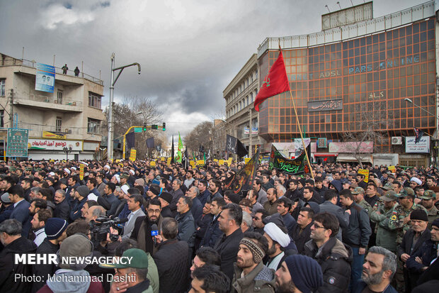 راهپیمایی مردم اردبیل در پی شهادت سردار سپهبد حاج قاسم سلیمانی