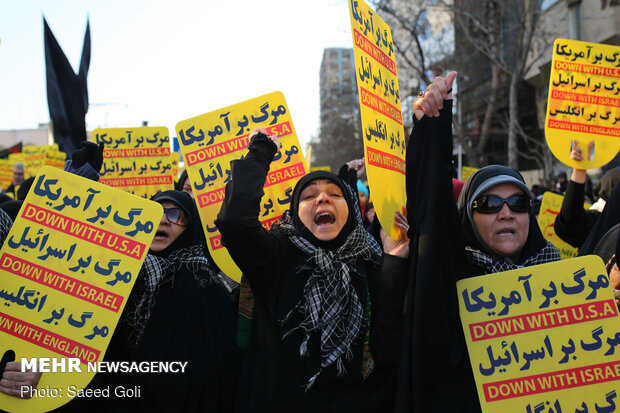 راهپیمایی مردم مشهد در پی شهادت سردار سپهبد حاج قاسم سلیمانی