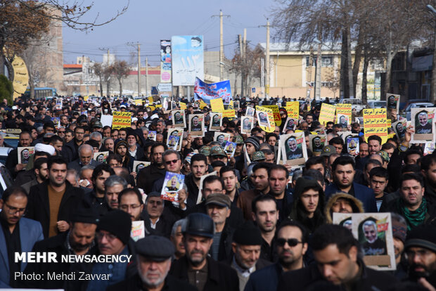 راهپیمایی مردم ارومیه در پی شهادت سردار سپهبد حاج قاسم سلیمانی