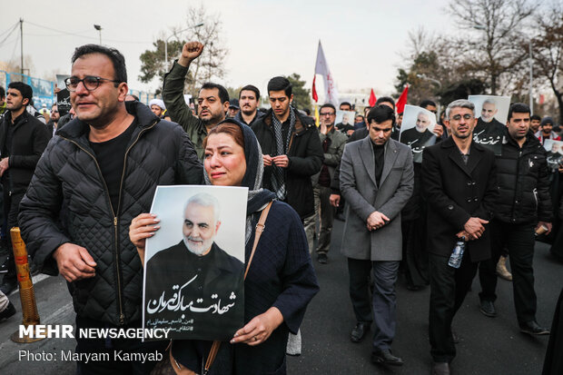 راهپیمایی مردم تهران در پی شهادت سردار سپهبد حاج قاسم سلیمانی