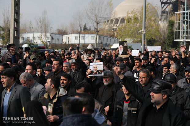 People condemn Soleimani assassination in Tehran