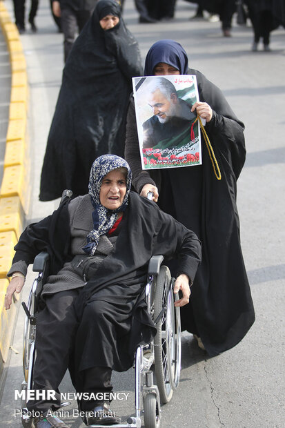 راهپیمایی مردم شیراز در محکومیت ترور شهید حاج قاسم سلیمانی