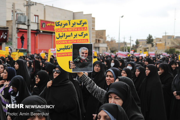 راهپیمایی مردم شیراز در محکومیت ترور شهید حاج قاسم سلیمانی