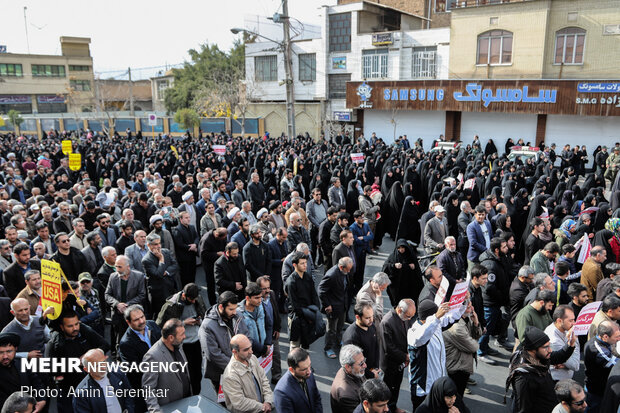 راهپیمایی مردم شیراز در محکومیت ترور شهید حاج قاسم سلیمانی