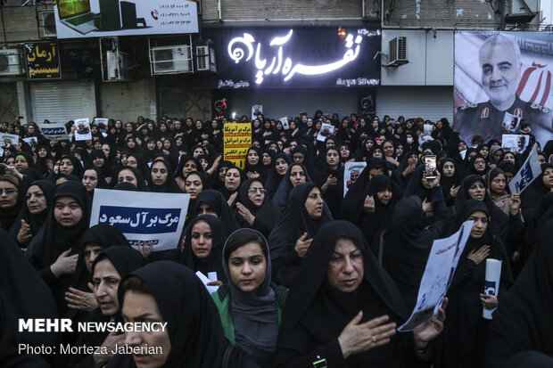 People hold rally in Ahvaz to condemn assassination of Gen. Soleimani