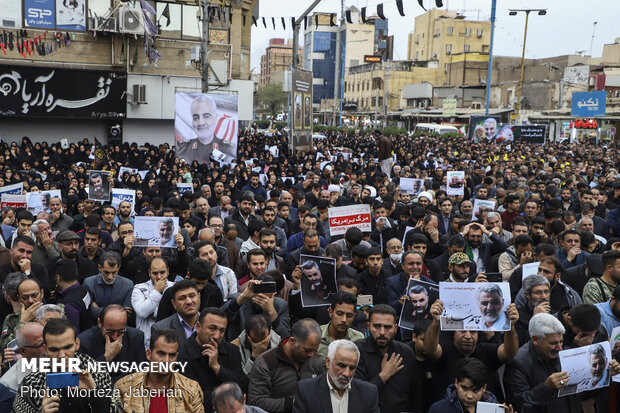 People hold rally in Ahvaz to condemn assassination of Gen. Soleimani