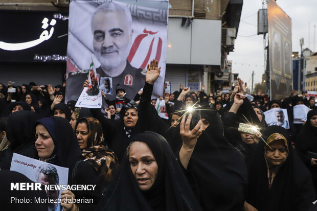 People hold rally in Ahvaz to condemn assassination of Gen. Soleimani