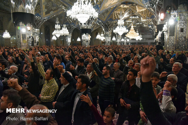 تجمع هیئت های مذهبی اراک برای همدردی با خانواده شهدای شیراز