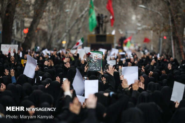 مساعدت دانشگاهها جهت عزیمت دانشجویان به مراسم تشییع «سردار دل‌ها»