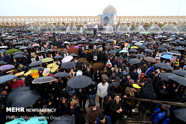 İsfahan halkı Korgeneral Süleymani için sokaklarda