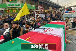 Ahvaz'da Şehit Süleymani'nin cenaze törenine yoğun katılım