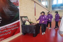ادای احترام تیم‌های ملی فوتسال بانوان به سردار شهید «سلیمانی»