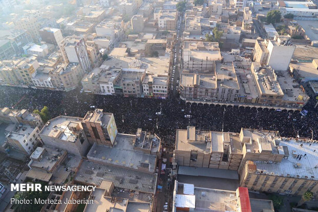 الصور الجوية لتشييع جثامين الشهيد "سليماني" و" المهندس" في الأهواز