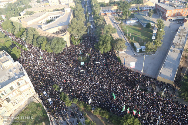 Funeral procession for martyrs Soleimani, al-Muhandis in Ahvaz