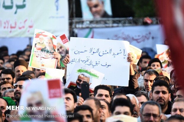 People in Ahvaz participate at funeral procession of martyr Lt. Gen. Soleimani
