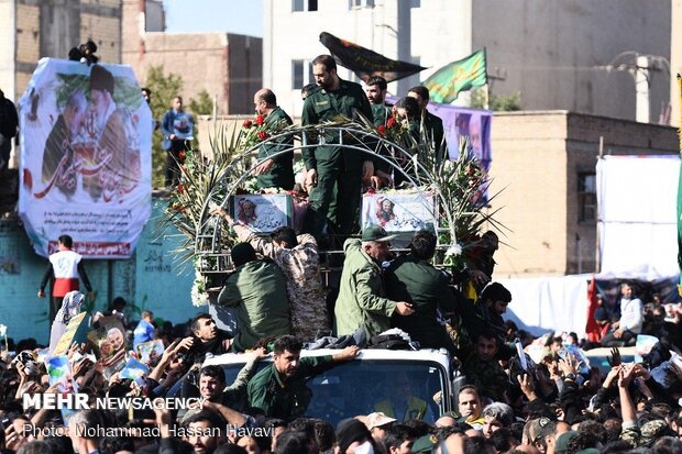 People in Ahvaz participate at funeral procession of martyr Lt. Gen. Soleimani
