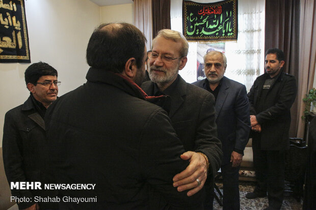 حضور رئیس مجلس شورای اسلامی در منزل شهید پورجعفری