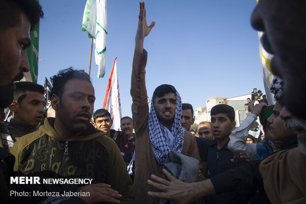 People in Ahvaz participate at funeral procession of martyr Lt. Gen. Soleimani
