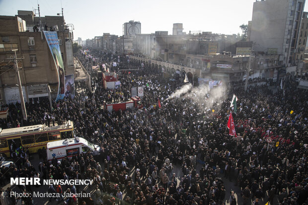 People in Ahvaz participate at funeral procession of martyr Lt. Gen. Soleimani
