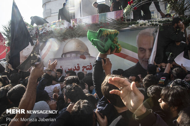 People in Ahvaz participate at funeral procession of martyr Lt. Gen. Soleimani
