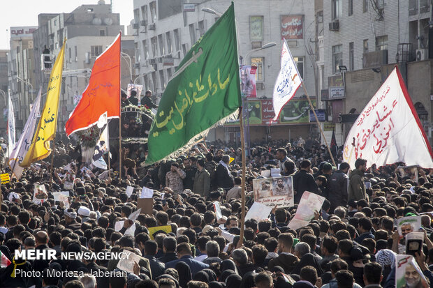 People in Ahvaz participate at funeral procession of martyr Lt. Gen. Soleimani
