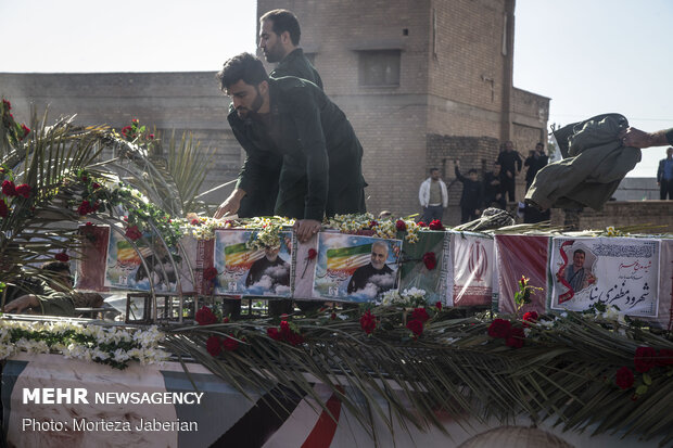 People in Ahvaz participate at funeral procession of martyr Lt. Gen. Soleimani
