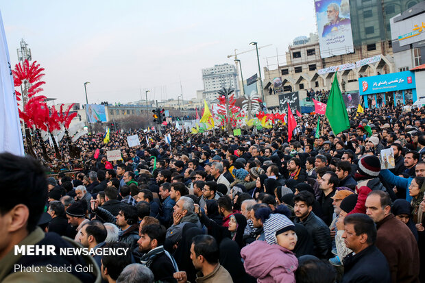 تشییع پیکر شهید سپهبد قاسم سلیمانی در مشهد مقدس