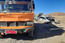تصادف کامیون و مینی بوس در حسن آباد ۵ مصدوم بر جای گذاشت