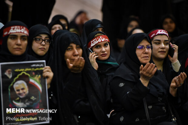 Massive turnout of mourners in Tehran’s Mosalla for funeral procession of Gen. Soleimani