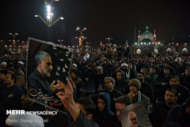 وداع تاریخی مردم مشهد با پیکر مطهر سپهبد حاج قاسم سلیمانی