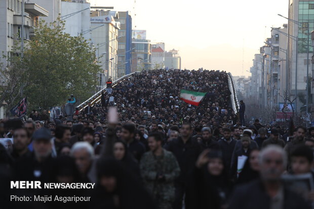 تشييع جثماني الشهيد "سليماني" و" المهندس" في طهران