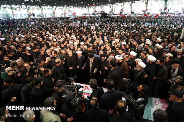 Leader performs ritual prayers for Lt. Gen. Qasem Soleimani