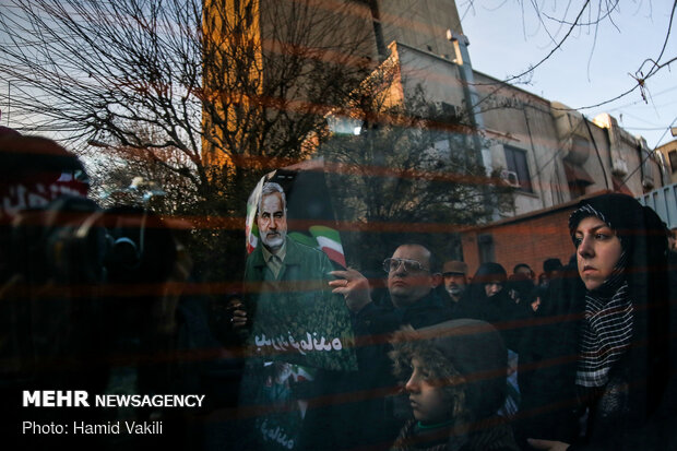 Packed crowds attend funeral procession of Lt. Gen. Soleimani in Tehran
