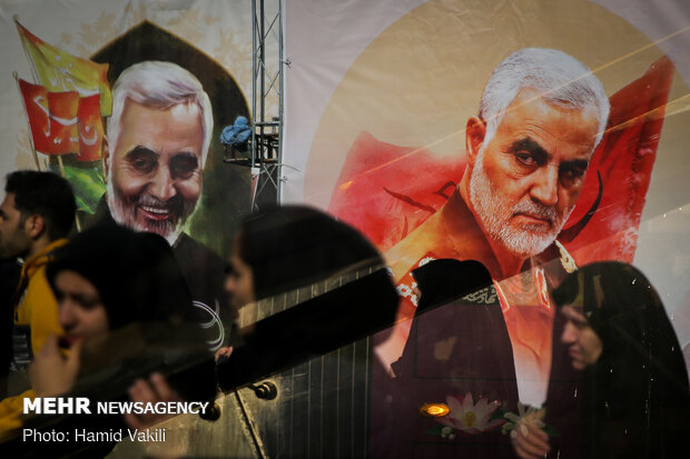 Packed crowds attend funeral procession of Lt. Gen. Soleimani in Tehran
