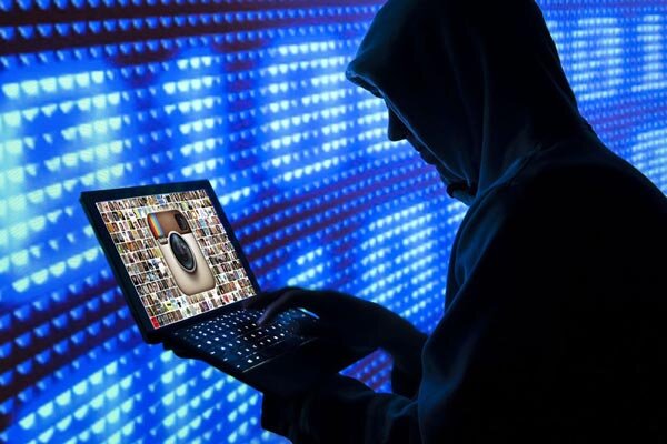 کلاهبرداری اینترنتی در آمل کشف شد/ هک حساب ۲۵۰۰ شهروند