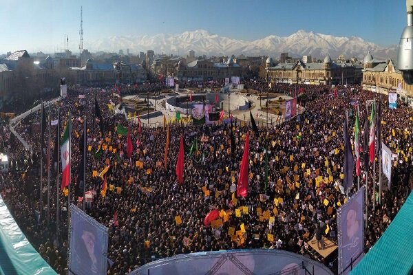 تجمع عظیم مردم همدان در سوگ شهادت سردار سپهبد قاسم سلیمانی