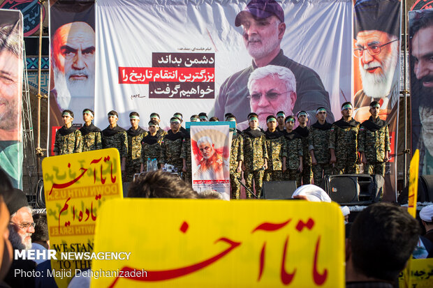 People commemorate Gen. Soleimani in Yazd