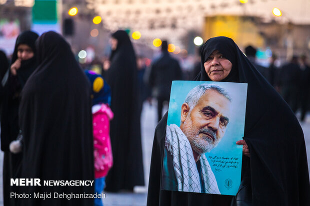 People commemorate Gen. Soleimani in Yazd