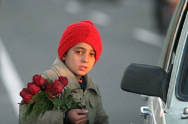 ساماندهی کودکان گل‌فروش از بزرگراه شهید هاشمی و بهشت‌زهرا