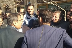 بازدید سرزده رئیس کل بانک مرکزی از صرافی‌های خیابان فردوسی