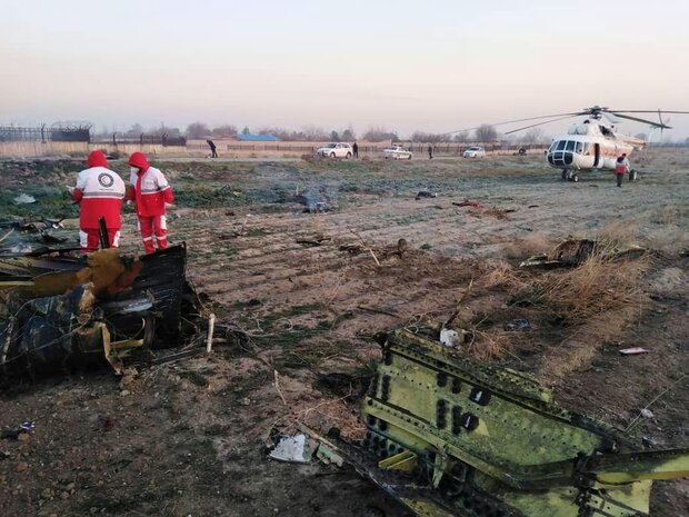 یک فروند بوئینگ ۷۳۷  اوکراینی حوالی پرند سقوط کرد
