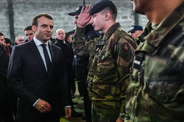 بازجویی از یک افسر ارشد ارتش فرانسه به اتهام جاسوسی برای روسیه