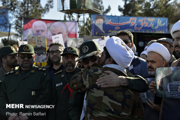 People in Mashhad announce support IRGC' airstrikes