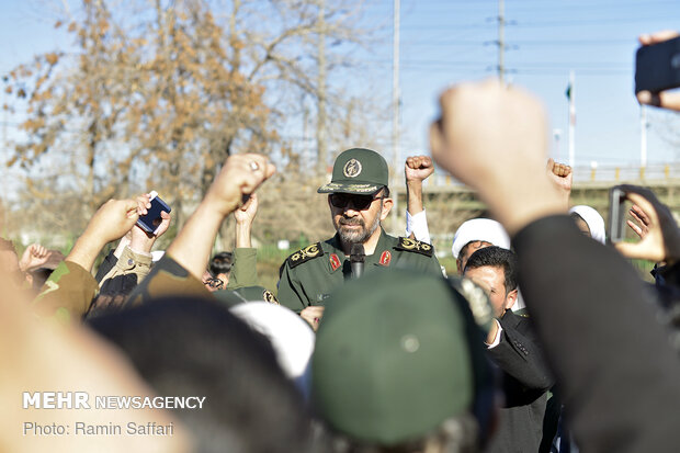 تجمع مردمی در اعلام حمایت از اقدام سپاه پاسداران و تداوم انتقام