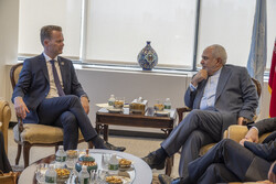 وزیر امور خارجه دانمارک با ظریف گفتگو کرد