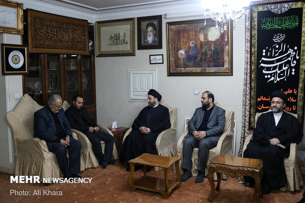 Senior Iraqi cleric leader Hakim visits family of martyr Gen. Soleimani