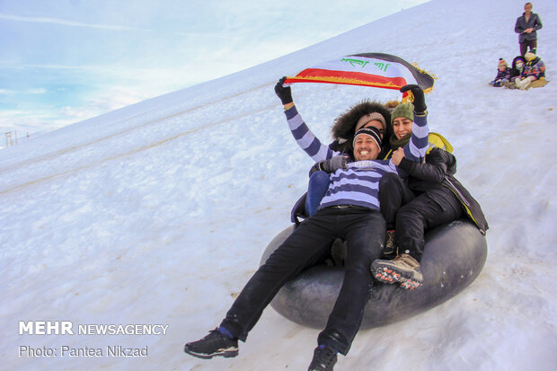 Snowfall brings happiness to western Iran