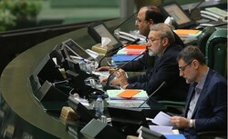 جلسه علنی آغاز شد/ سوال از ظریف در دستور کار مجلس