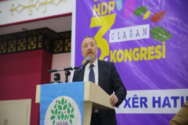 تورکیا زەیتوونی عەفرین و گەنمی گرێ سپی دەدزێت تورکیا زەیتوونی عەفرین و گەنمی گرێ سپی دەدزێت
